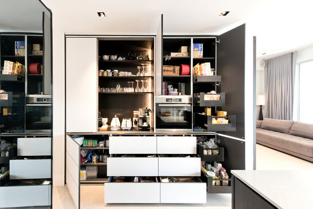 Contemporary Kitchen by Architology
