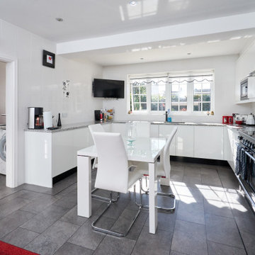 Approved Used Kitchen, Betta Living Modern Gloss, Rangemaster Oven