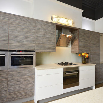 Approved Used Kitchen, Handleless Modern, Hotpoint/Siemens Appliances