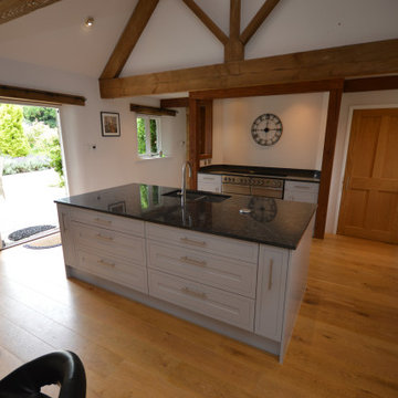 Approved Used Kitchen, Howdens In Frame With Rangemaster