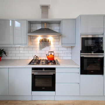 Approved Used Kitchen, Magnet Handleless Gloss, Siemens Appliances