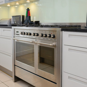 Approved Used Kitchen, Modern with Range Oven