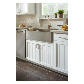 Country Sink Base Cabinet - Aristokraft Cabinetry