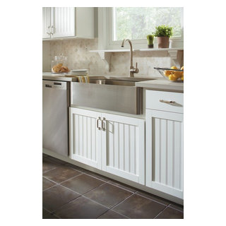 https://st.hzcdn.com/fimgs/pictures/kitchens/aristokraft-cabinetry-country-sink-base-cabinet-masterbrand-cabinets-inc-img~cba1e65b02f53306_7536-1-ed43f1b-w320-h320-b1-p10.jpg