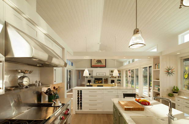 Farmhouse Kitchen by Gast Architects