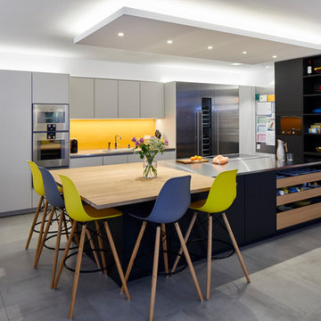 Artistic, Handleless Kitchen