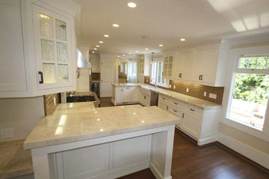 Example of an arts and crafts kitchen design in San Diego