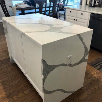 Austin, TX - Forza Vicostone Quartz Counter Tops and Island - Kitchen