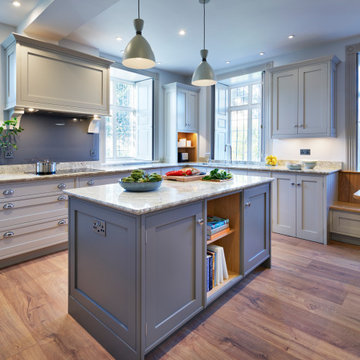 Aylesbury Vale - Bespoke Shaker Kitchen in a Georgian Home