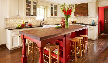 Kitchen of the Week: Big, Bold and Red in Texas