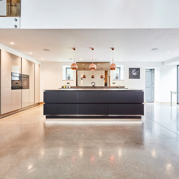 Barn conversion - Black & Magic Grey handle-less kitchen