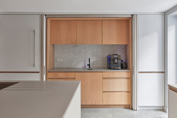 Modern Kitchen by Brian O'Tuama Architects