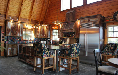 Inside Houzz: New Rustic Style for a Mountain Cabin's Kitchen