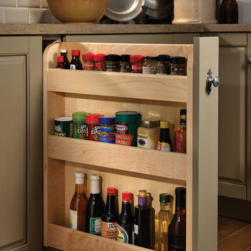 Base Pull-Out Spice Rack