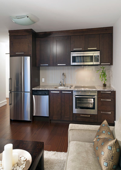 Transitional Kitchen by Old World Kitchens & Custom Cabinets
