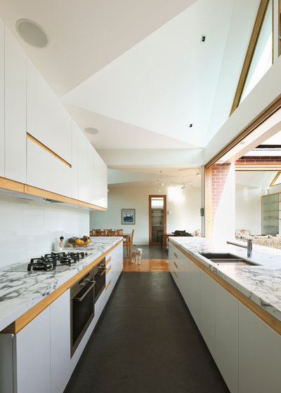 Contemporary Kitchen by Mihaly Slocombe