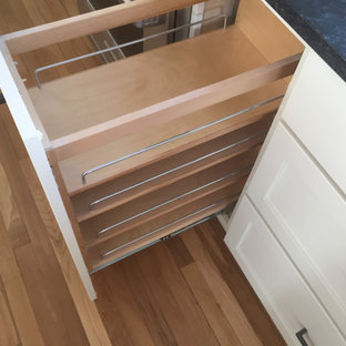 Küchen mit Speckstein-Arbeitsplatte und Rückwand aus Holzdielen Ideen