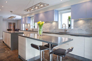 Trendy kitchen photo in Toronto