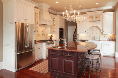 Elegant kitchen photo in Wilmington