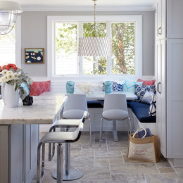 https://www.houzz.com/hznb/photos/beach-house-kitchen-beach-style-kitchen-new-york-phvw-vp~41533025