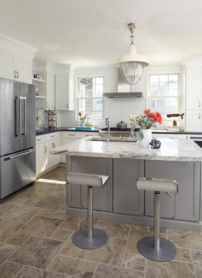 Beach Style Kitchen by Jules Duffy Designs