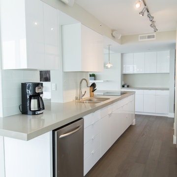 Beachside Condo | Kitchen | Coronado, CA