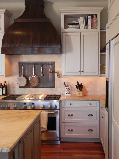 Traditional Kitchen by Tina Colebrook Architect