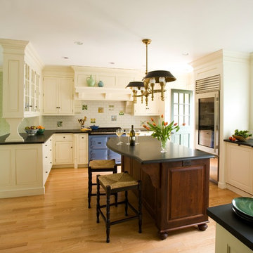 Bean White Painted Kitchen with Mahogany Island