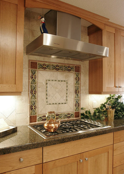 Traditional Kitchen by User