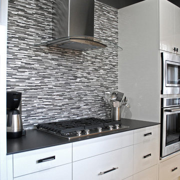 Beautiful minimalist contemporary Kitchen