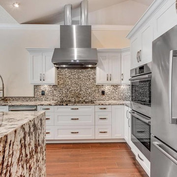 Beautiful White Contemporary Kitchen