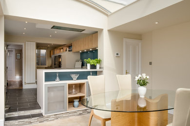 This is an example of a modern kitchen in Gloucestershire.