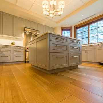 Transitional Kitchen with Medium Hardwood Floors