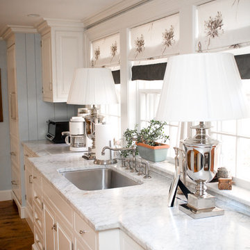 Bedford, NH Farmhouse Kitchen