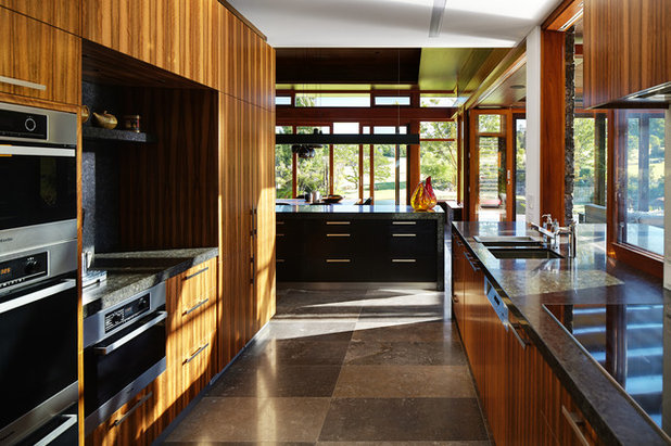 Asian Kitchen by Suzanne Hunt Architect