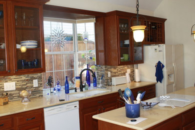 Example of a trendy kitchen design in Dallas