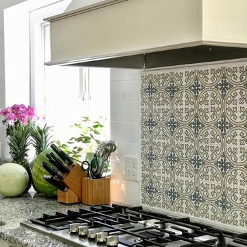 Behind-the-Range Handpainted Tiles for Classic Kitchen