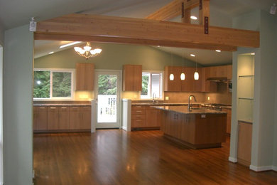 Example of a trendy kitchen design in Seattle