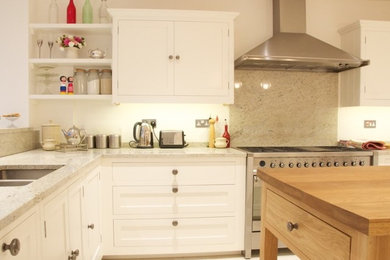 Design ideas for a classic kitchen in Oxfordshire.