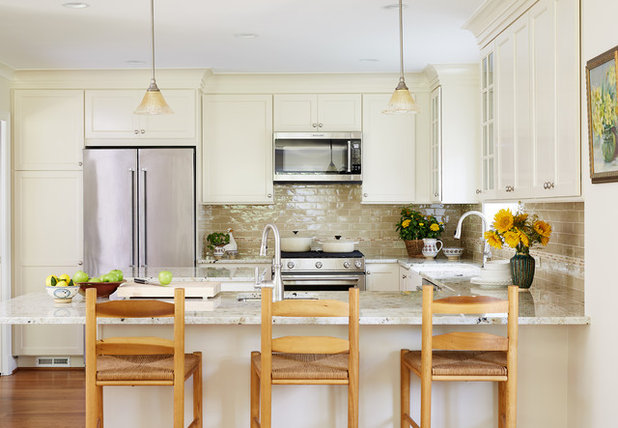 Traditional Kitchen by Melissa Cooley, CKBR/ Case Design/Remodeling Inc.