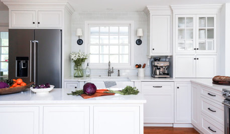 Kitchen of the Week: White, Wood and Wide Open