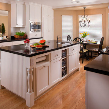 Black and White Kitchen