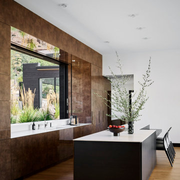 Black House 001