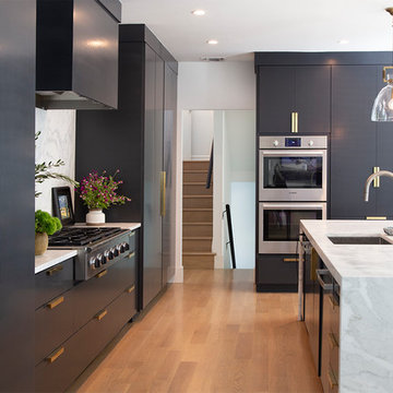 Black Kitchen Cabinets in Contemporary Home