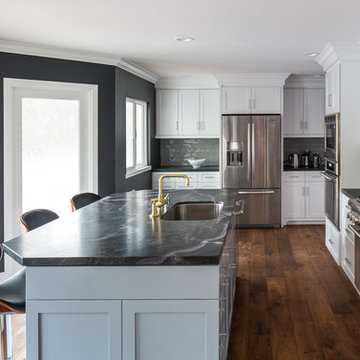 Black kitchen