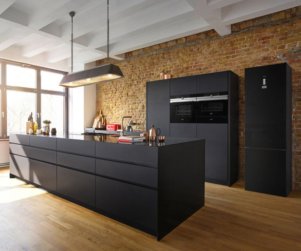 Contemporary Kitchen by Siemens Home UK