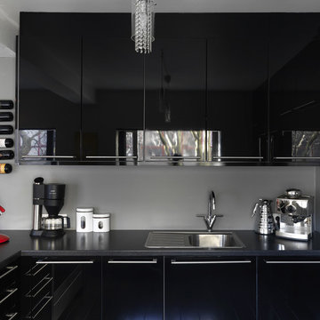 Black lacquer in modern kitchen