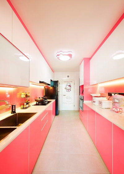 Contemporary Kitchen by Design 4 Space Pte Ltd