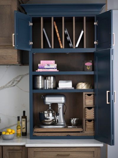 Farmhouse Kitchen by Dura Supreme Cabinetry