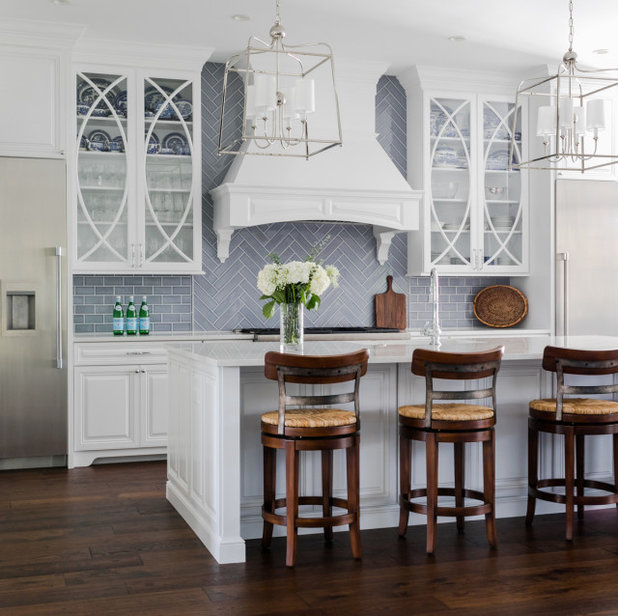 Beach Style Kitchen by Heritage Homes of Jacksonville